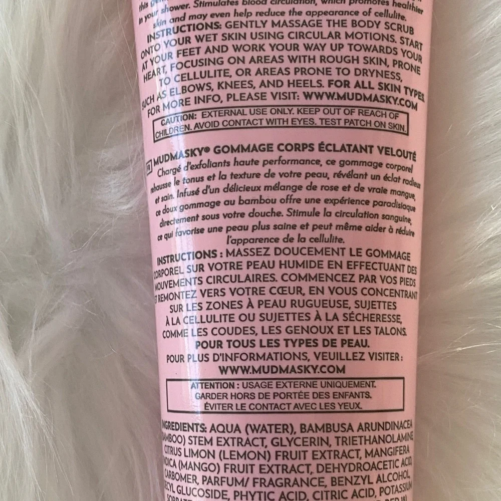 Mudmasky Velvety Glow Body Scrub - new and sealed 6.0 Fl oz